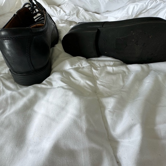 Men’s shoes 11.5 - Picture 2 of 2